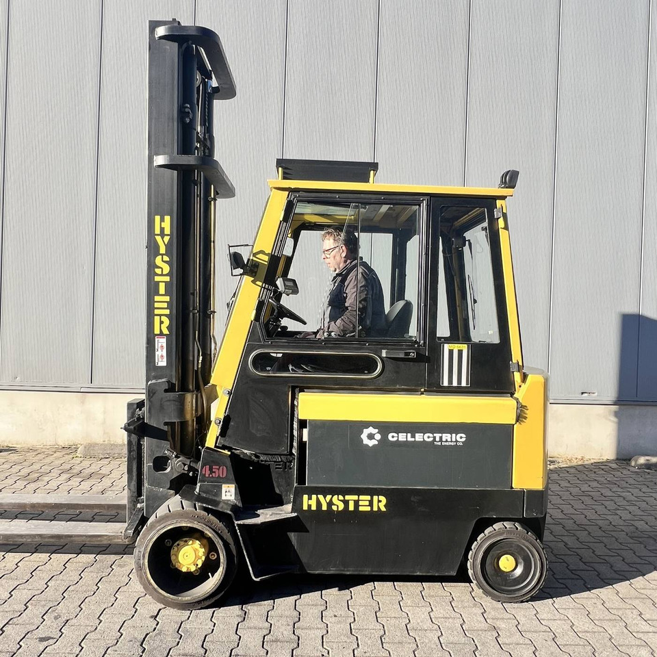 Hyster E4.50XL - Elektromos targonca: 1 kép. Hyster E4.50XL - Elektromos targonca: 1 kép.