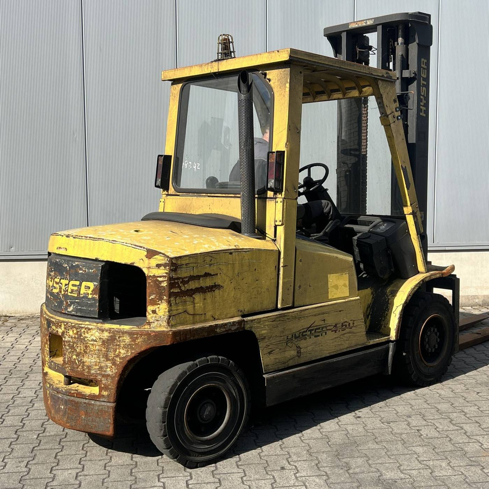 Hyster H4.50XM - Dízel targonca: 2 kép. Hyster H4.50XM - Dízel targonca: 2 kép.