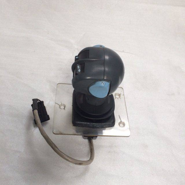 Joystick for Hyster - Elektromos rendszer - Anyagmozgató gép: 2 kép. Joystick for Hyster - Elektromos rendszer - Anyagmozgató gép: 2 kép.