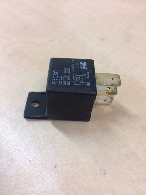 Kärcher Relay 24V - Relé - Takarítógép: 1 kép. Kärcher Relay 24V - Relé - Takarítógép: 1 kép.