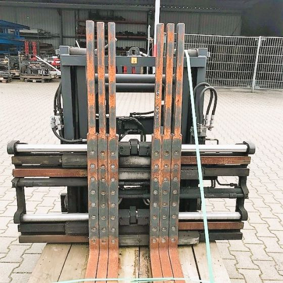 Kaup Triple pallet Handler with Pantograph - Raklapvilla - Anyagmozgató gép: 3 kép. Kaup Triple pallet Handler with Pantograph - Raklapvilla - Anyagmozgató gép: 3 kép.