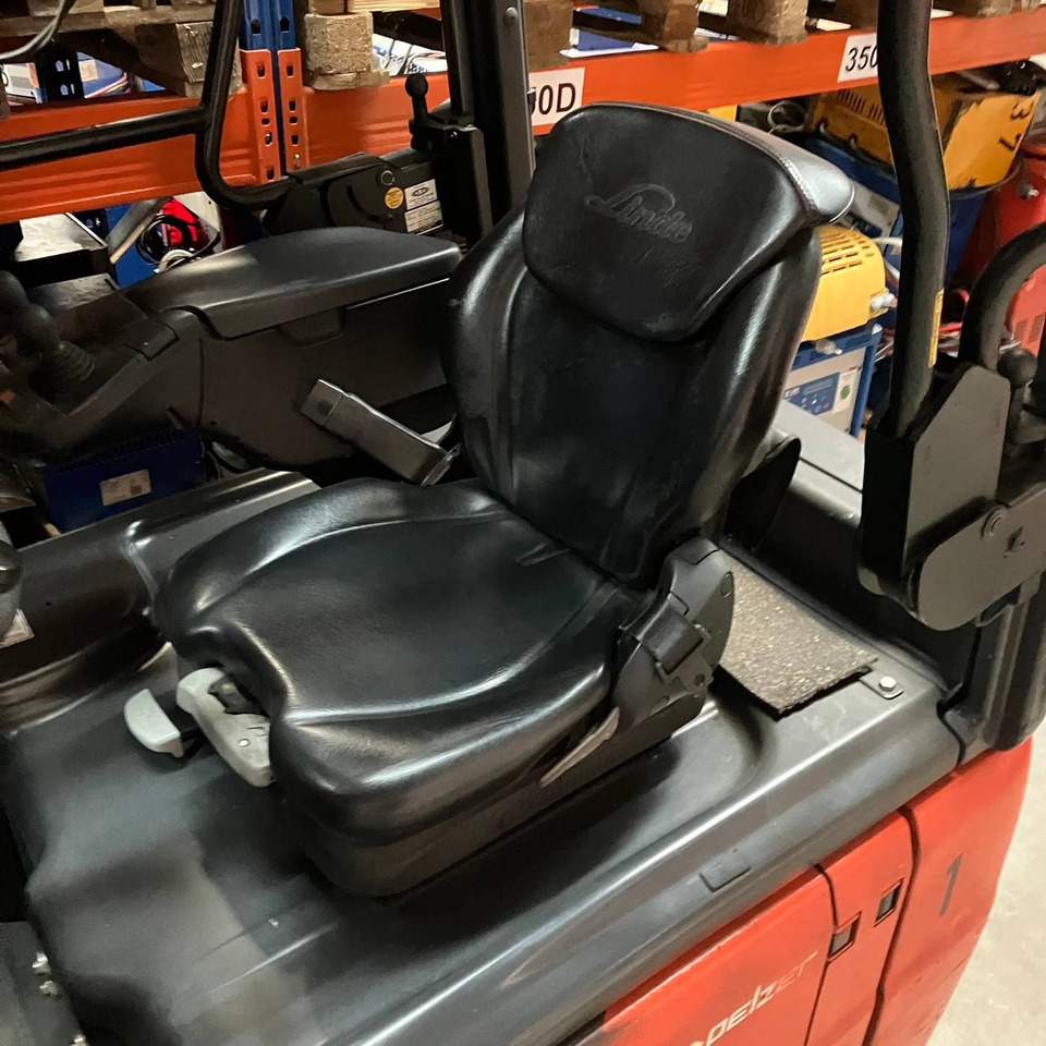Linde E16 (386-02) EVO - Elektromos targonca: 2 kép. Linde E16 (386-02) EVO - Elektromos targonca: 2 kép.