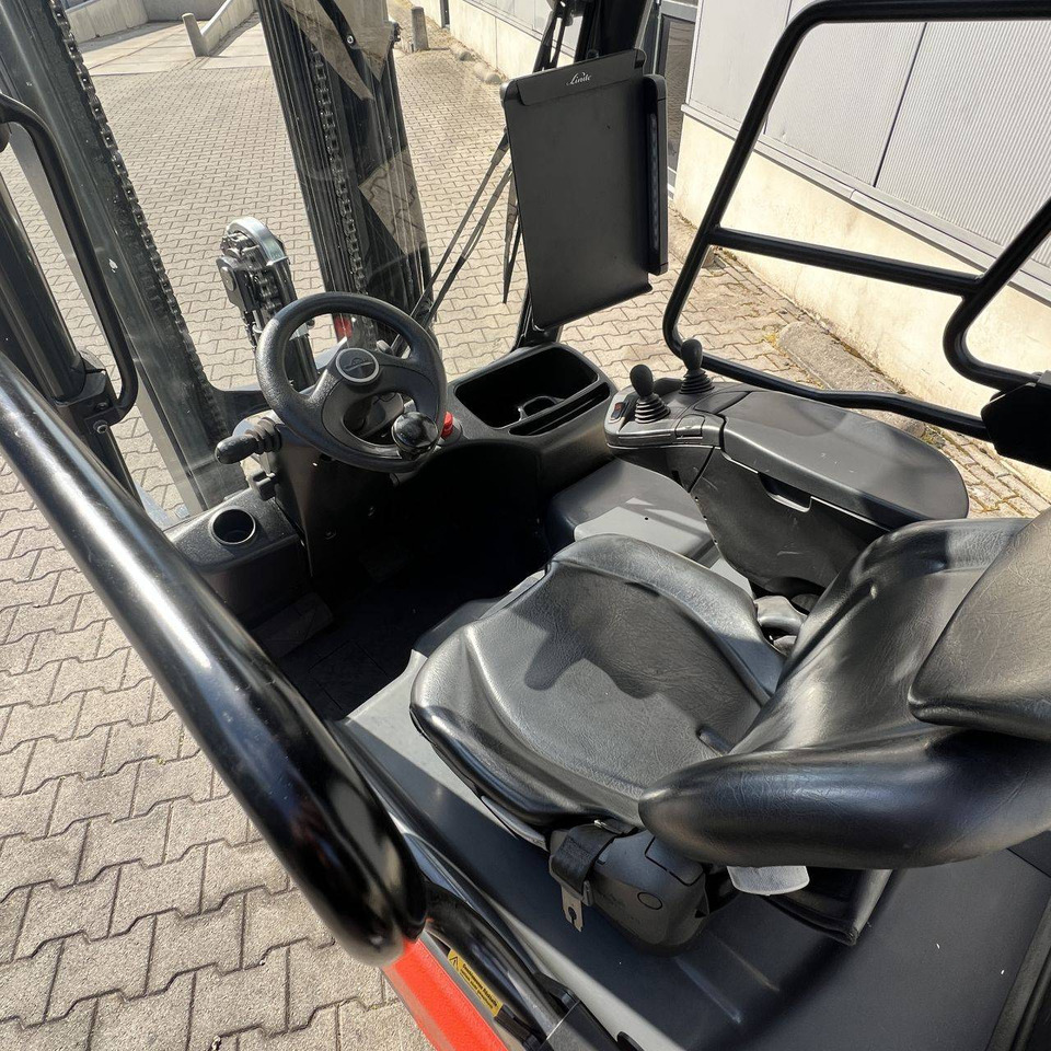 Linde E16 (386-02) EVO - Elektromos targonca: 4 kép. Linde E16 (386-02) EVO - Elektromos targonca: 4 kép.