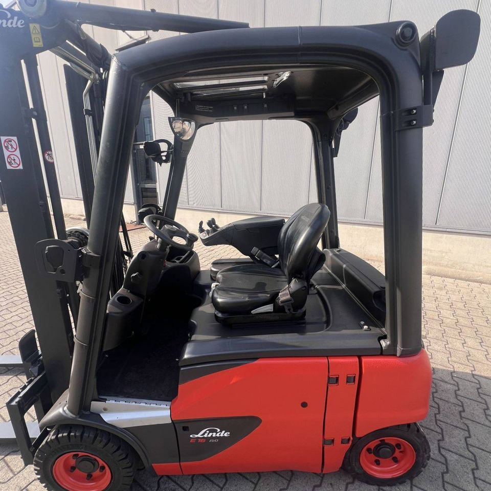 Linde E16P (386-02) EVO - Elektromos targonca: 5 kép. Linde E16P (386-02) EVO - Elektromos targonca: 5 kép.