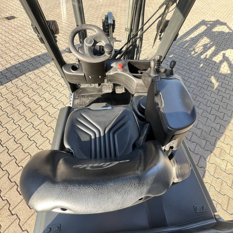 Linde E16P (386-02) EVO - Elektromos targonca: 5 kép. Linde E16P (386-02) EVO - Elektromos targonca: 5 kép.