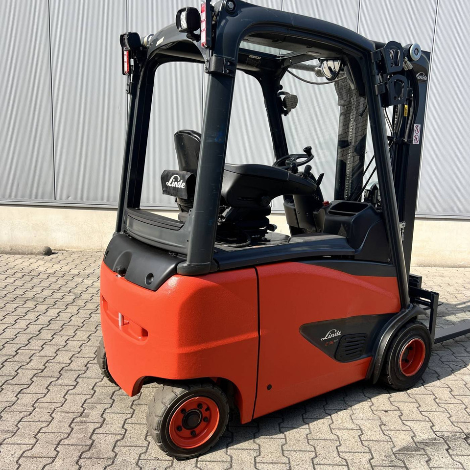 Linde E18P (386-02) EVO - Elektromos targonca: 2 kép. Linde E18P (386-02) EVO - Elektromos targonca: 2 kép.