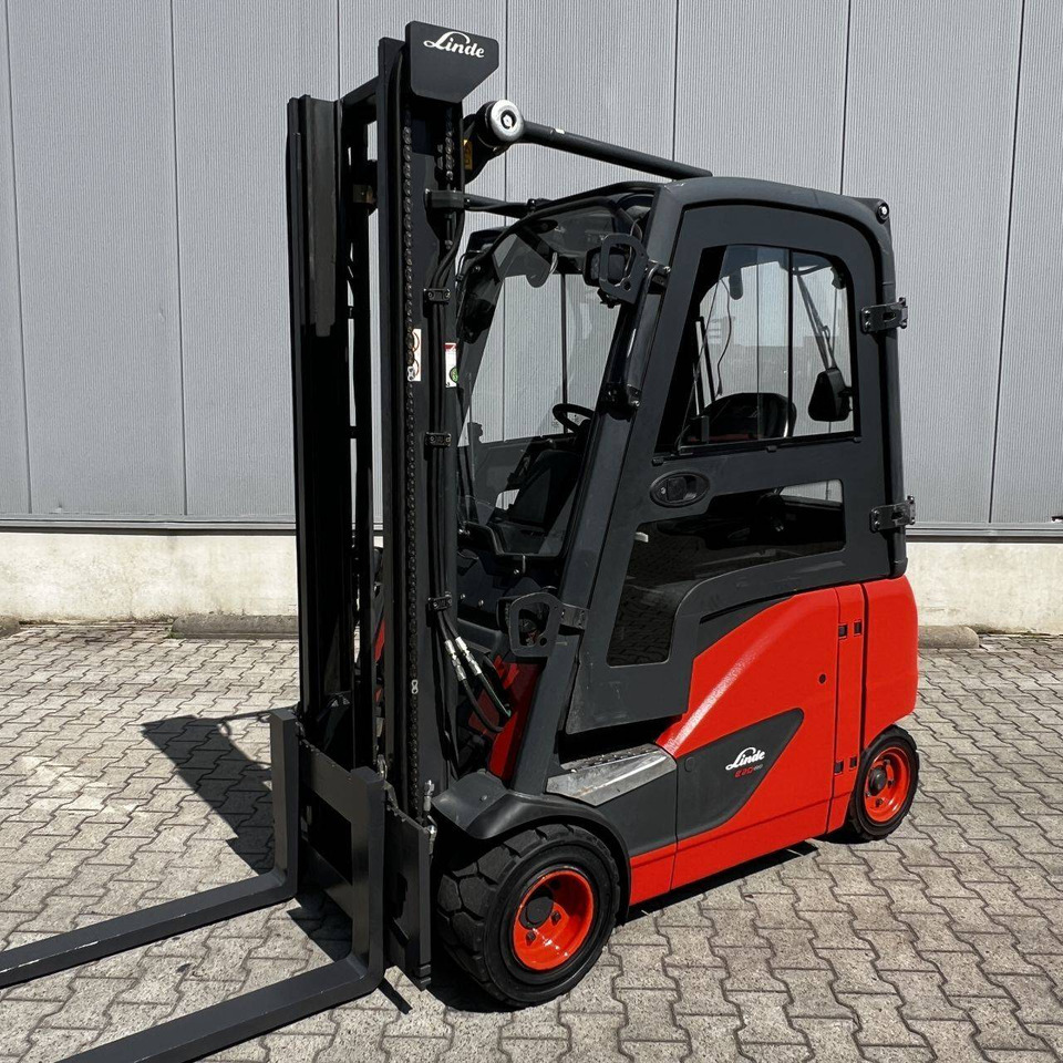 Linde E20PH (386-02) EVO - Elektromos targonca: 1 kép. Linde E20PH (386-02) EVO - Elektromos targonca: 1 kép.
