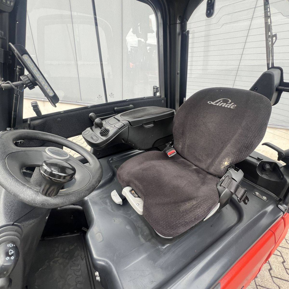 Linde E20PL (386-02) EVO - Elektromos targonca: 4 kép. Linde E20PL (386-02) EVO - Elektromos targonca: 4 kép.