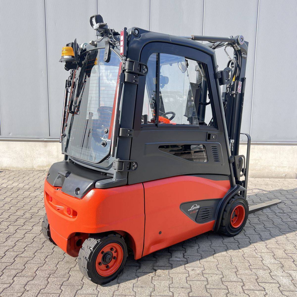 Linde E20PL (386-02) EVO - Elektromos targonca: 2 kép. Linde E20PL (386-02) EVO - Elektromos targonca: 2 kép.