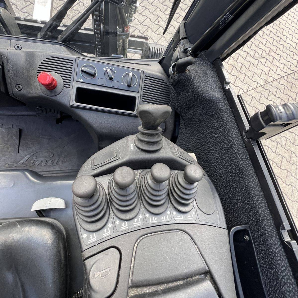 Linde E20PL (386-02) EVO - Elektromos targonca: 4 kép. Linde E20PL (386-02) EVO - Elektromos targonca: 4 kép.