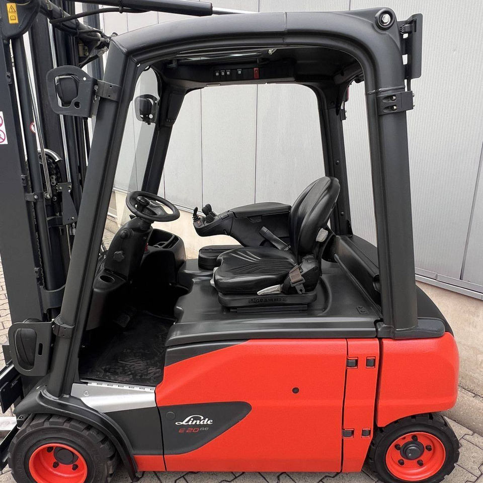 Linde E20PL (386-02) EVO - Elektromos targonca: 5 kép. Linde E20PL (386-02) EVO - Elektromos targonca: 5 kép.