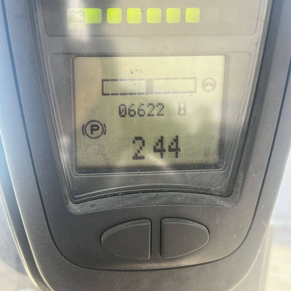 Linde E25-01 (387) - Elektromos targonca: 5 kép. Linde E25-01 (387) - Elektromos targonca: 5 kép.