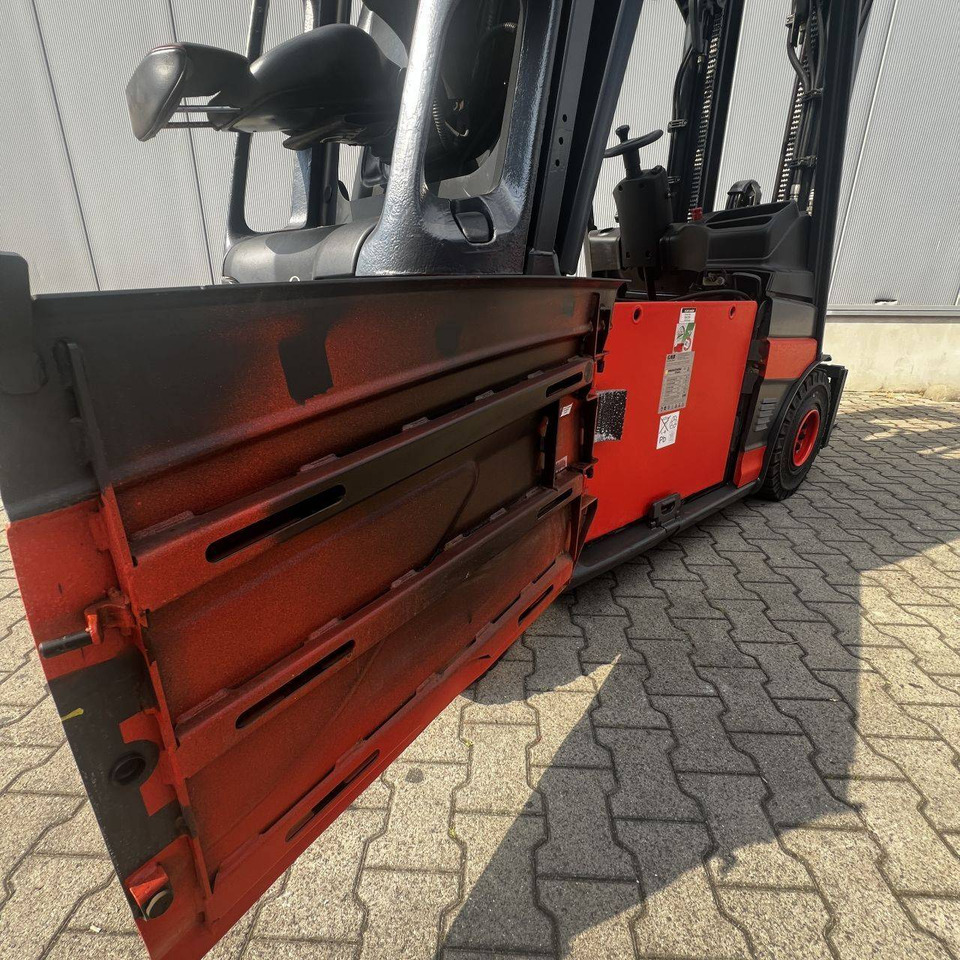 Elektromos targonca Linde E25L (387): 9 kép.