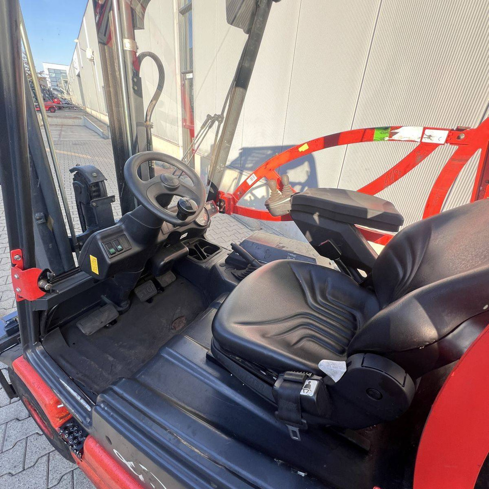 Linde E25S (336-03) - Elektromos targonca: 5 kép. Linde E25S (336-03) - Elektromos targonca: 5 kép.