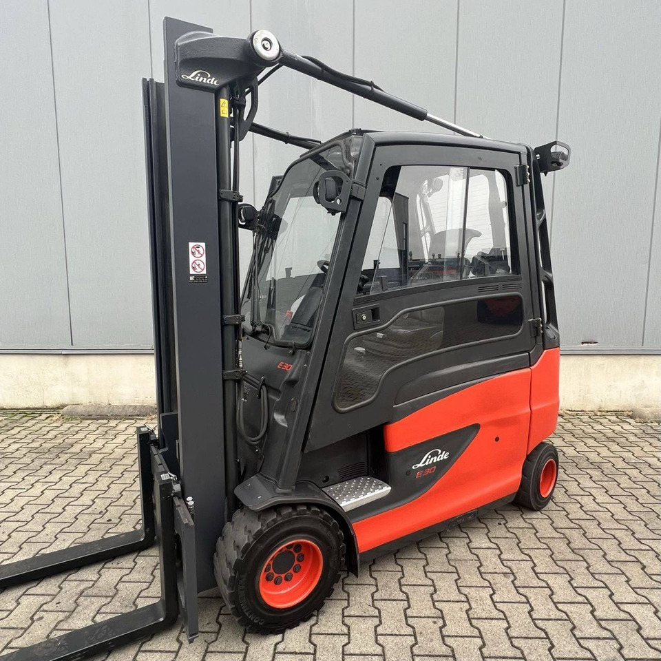 Linde E30/600 HL (387) - Elektromos targonca: 1 kép. Linde E30/600 HL (387) - Elektromos targonca: 1 kép.