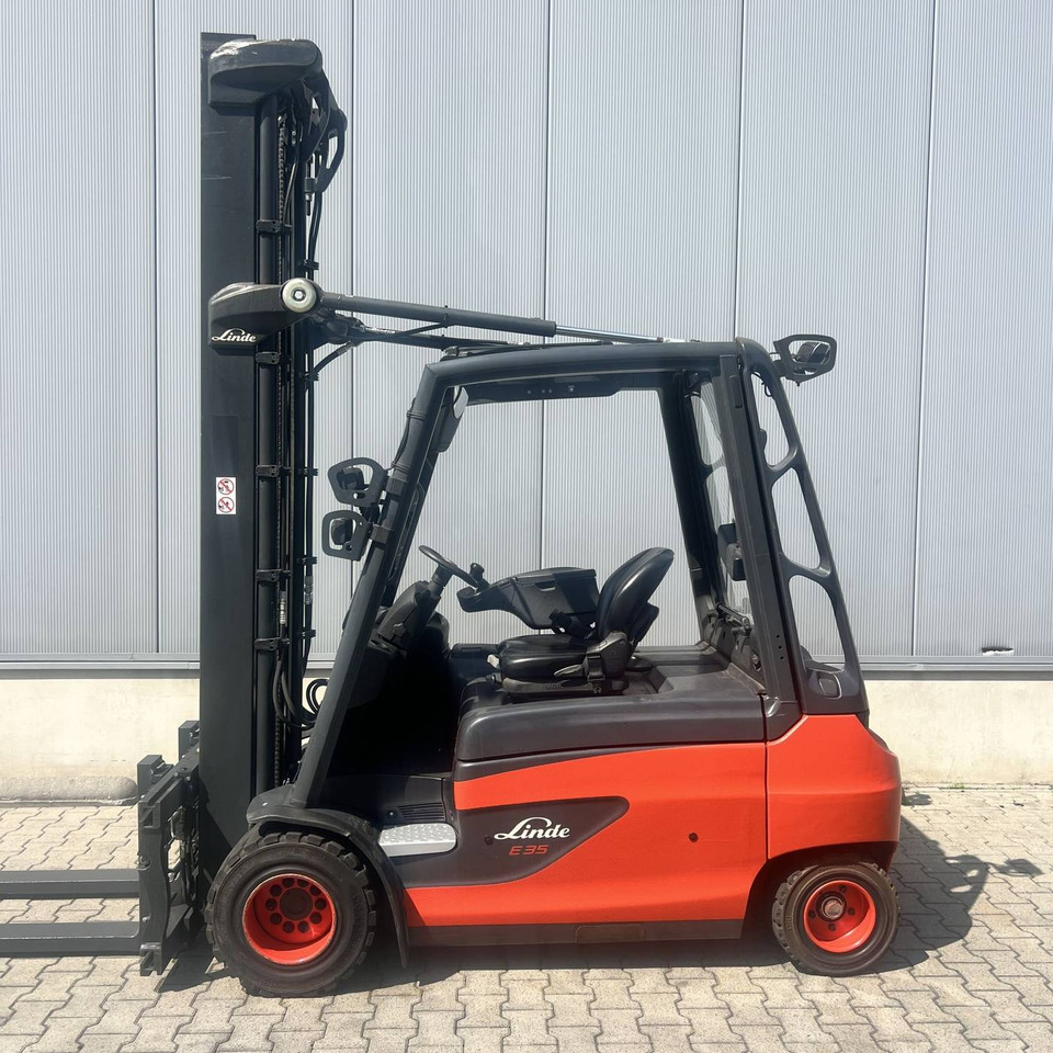 Linde E35L (387) - Elektromos targonca: 2 kép. Linde E35L (387) - Elektromos targonca: 2 kép.
