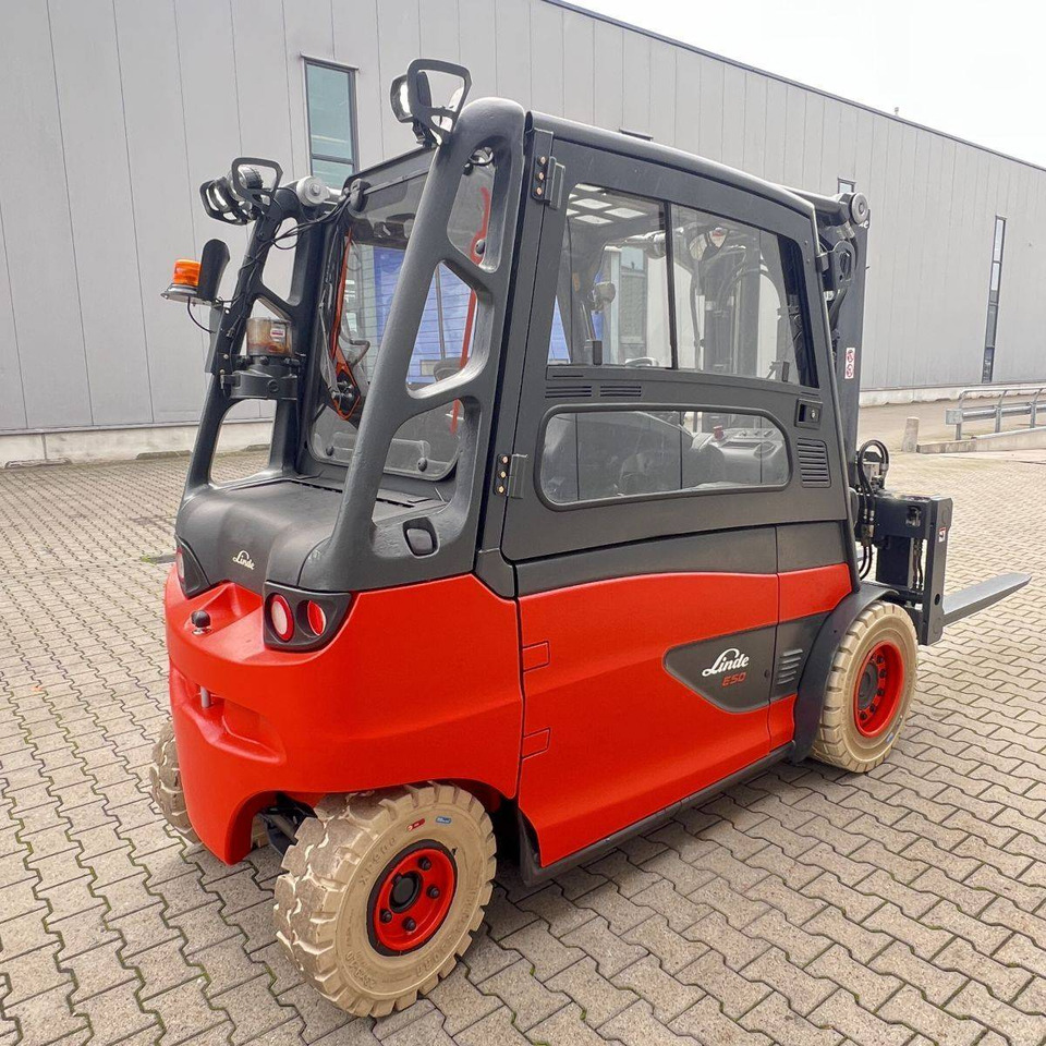 Linde E50/600L (388) LOW - Elektromos targonca: 4 kép. Linde E50/600L (388) LOW - Elektromos targonca: 4 kép.