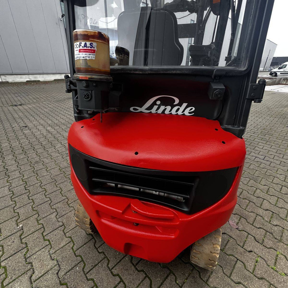 Linde H16D (391) lízing Linde H16D (391): 11 kép.