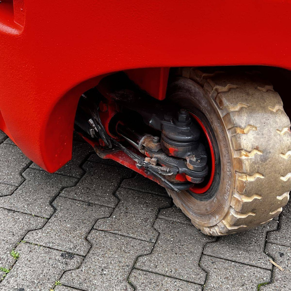 Linde H16D (391) lízing Linde H16D (391): 9 kép.