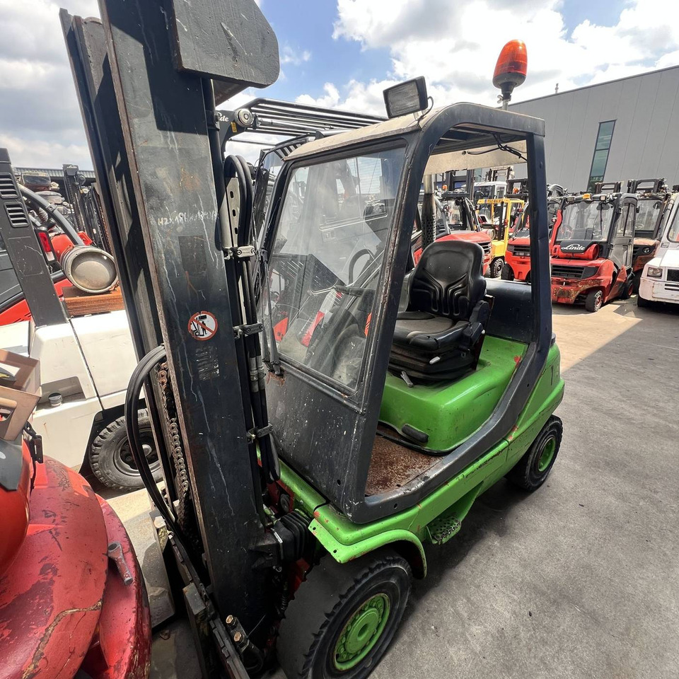 Linde H25D (351-03) - Dízel targonca: 1 kép. Linde H25D (351-03) - Dízel targonca: 1 kép.