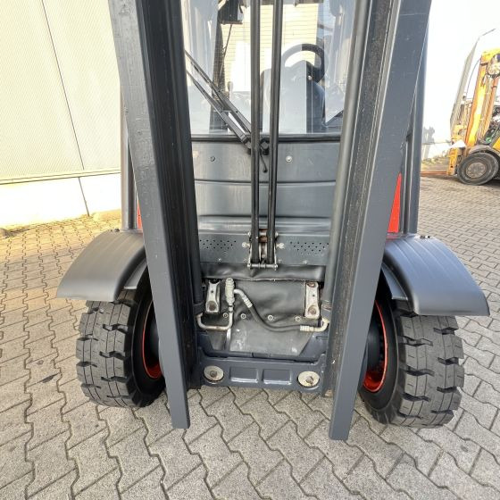 Linde H40D (394-02) EVO - Dízel targonca: 4 kép. Linde H40D (394-02) EVO - Dízel targonca: 4 kép.