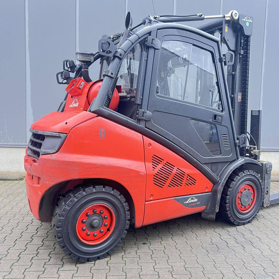 Linde H40T-02 (394) EVO - Gázüzemű targonca: 2 kép. Linde H40T-02 (394) EVO - Gázüzemű targonca: 2 kép.