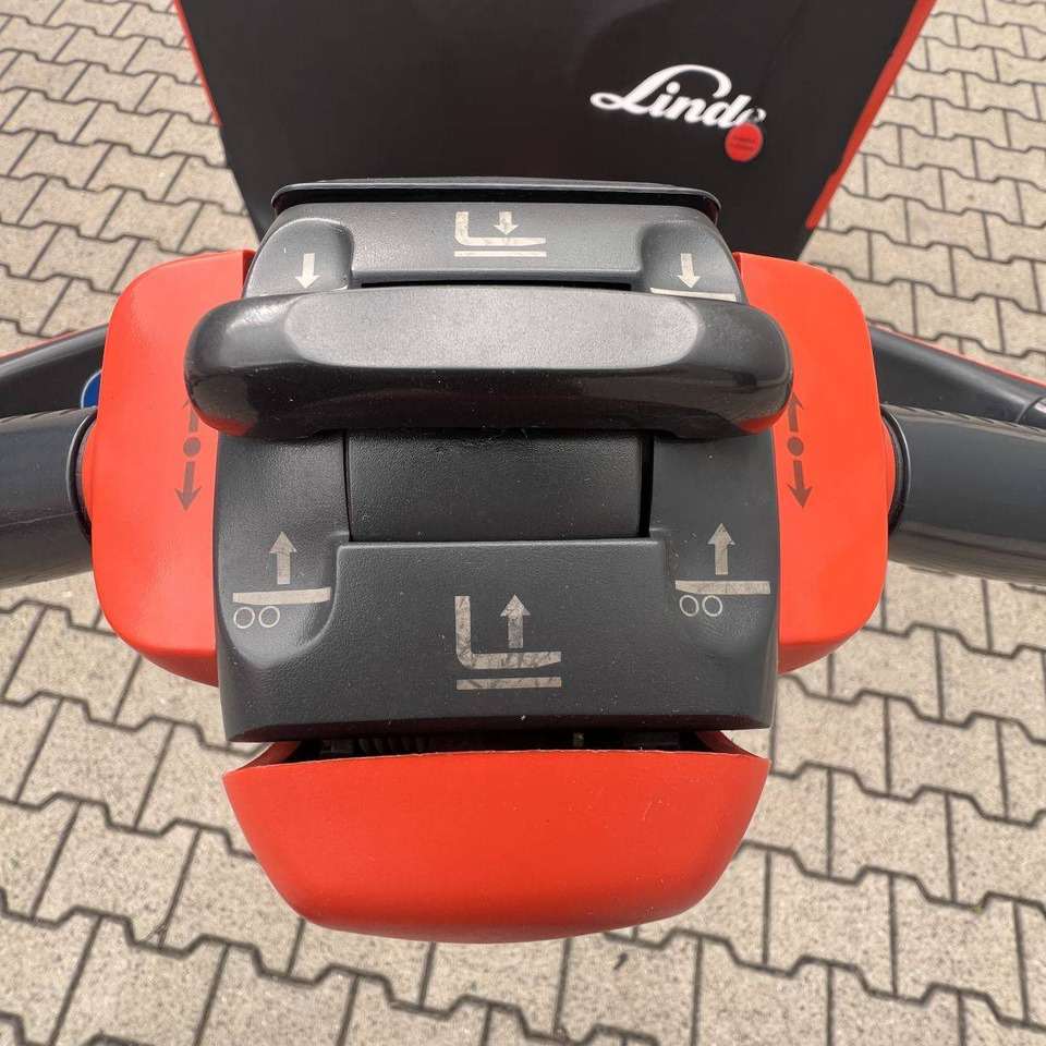 Linde L20i (1173) - Emelőtargoncá: 5 kép. Linde L20i (1173) - Emelőtargoncá: 5 kép.