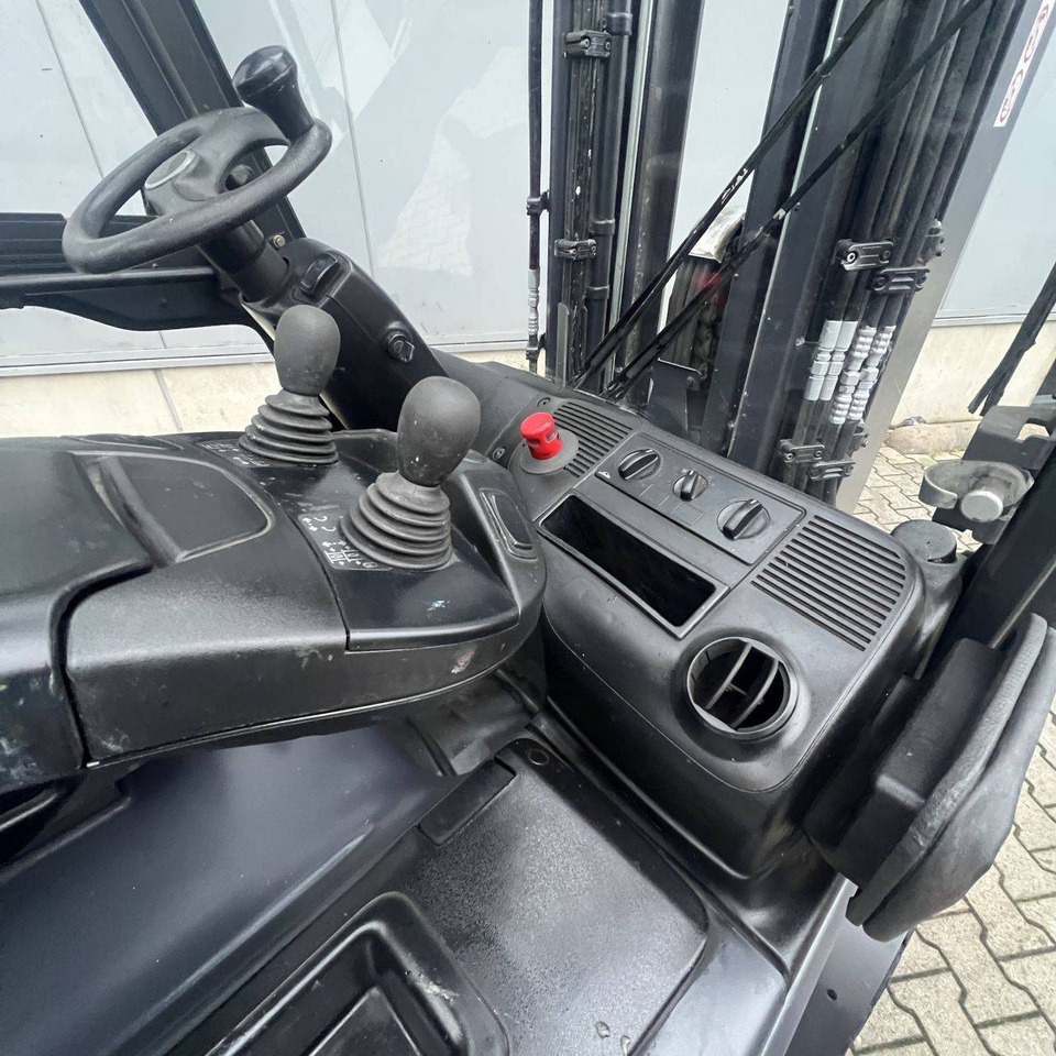 Linde Linde E40/600H (388) - Elektromos targonca: 5 kép. Linde Linde E40/600H (388) - Elektromos targonca: 5 kép.