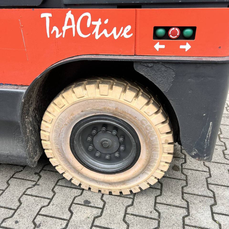 Elektromos vontató Linde P250 LWB (127): 13 kép.