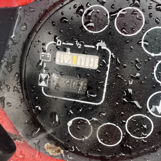 Linde P60Z (126) - Elektromos vontató: 5 kép. Linde P60Z (126) - Elektromos vontató: 5 kép.