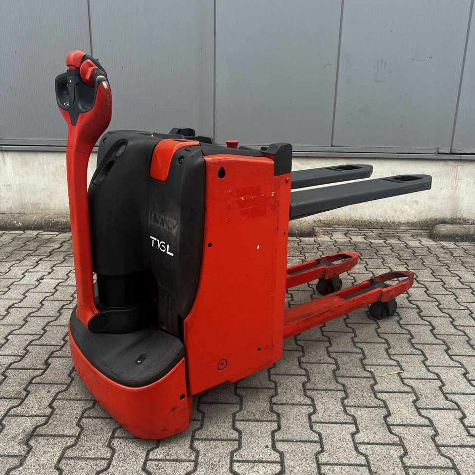 Linde T16L (1152) - Kézi raklapemelő: 1 kép. Linde T16L (1152) - Kézi raklapemelő: 1 kép.