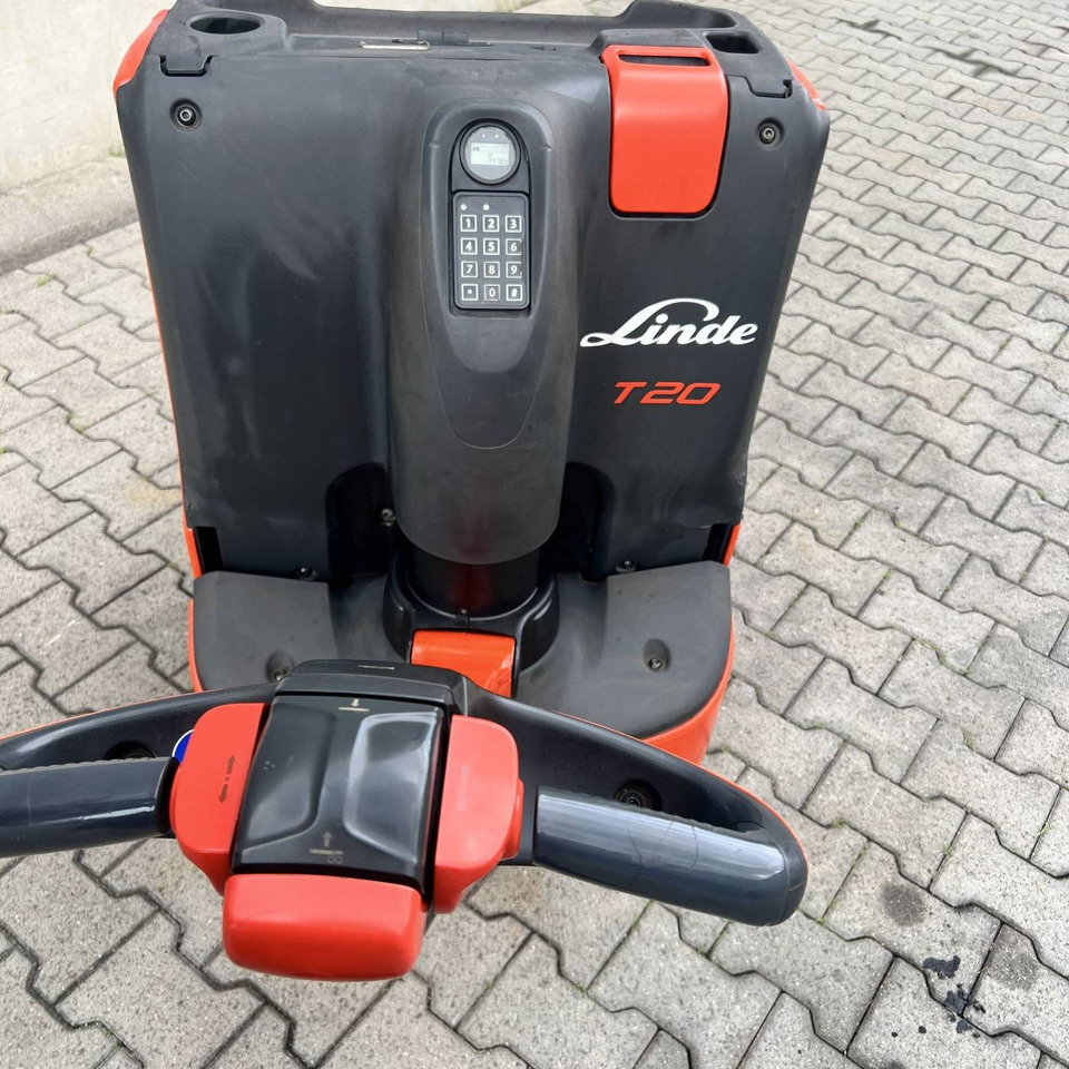 Linde T20 (1152) - Kézi raklapemelő: 4 kép. Linde T20 (1152) - Kézi raklapemelő: 4 kép.