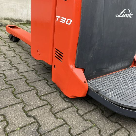 Kézi raklapemelő Linde T30AP (131): 6 kép.