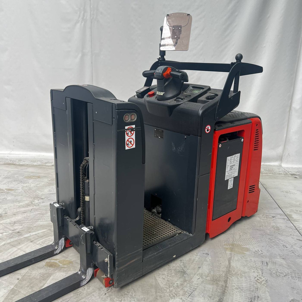Linde V08-02 (1110) - Komissiózó targoncá: 1 kép. Linde V08-02 (1110) - Komissiózó targoncá: 1 kép.