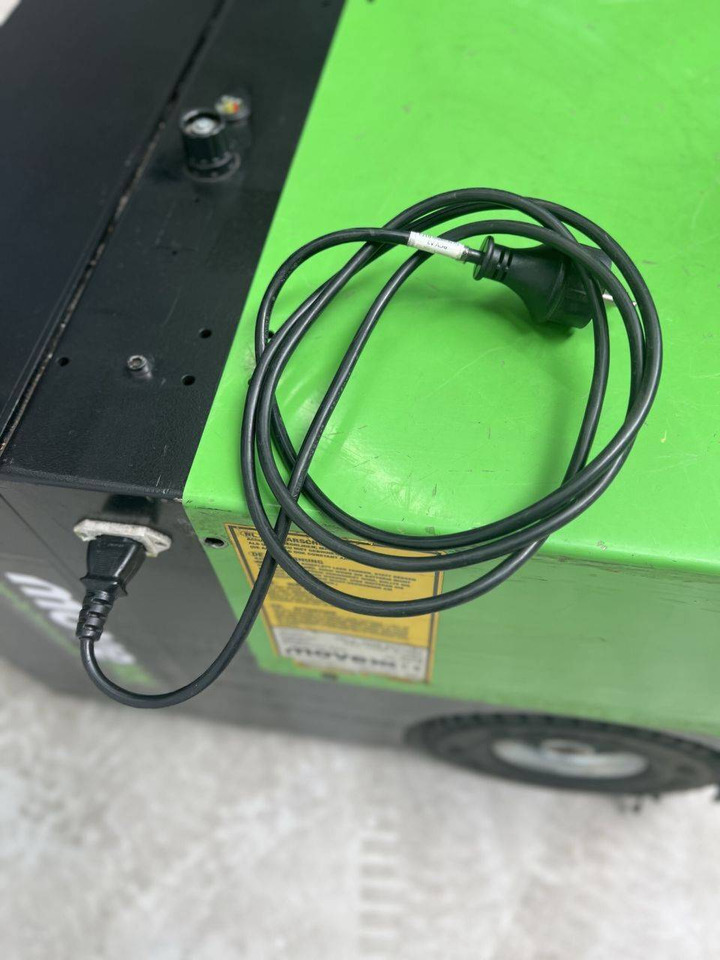 Movexx T3500 - Elektromos vontató: 4 kép. Movexx T3500 - Elektromos vontató: 4 kép.