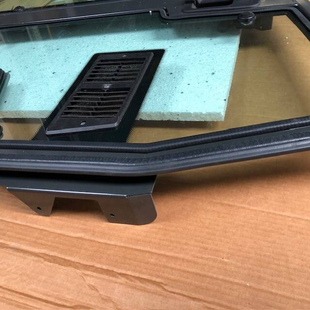 Right door for Nissan - Ajtó és alkatrészek - Anyagmozgató gép: 3 kép. Right door for Nissan - Ajtó és alkatrészek - Anyagmozgató gép: 3 kép.