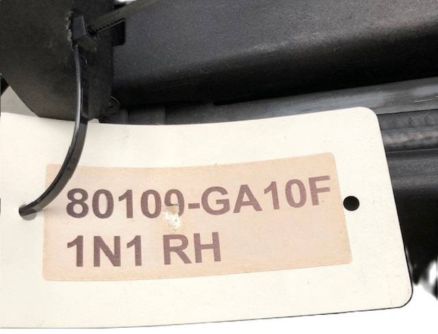 Right door for Nissan - Ajtó és alkatrészek - Anyagmozgató gép: 4 kép. Right door for Nissan - Ajtó és alkatrészek - Anyagmozgató gép: 4 kép.
