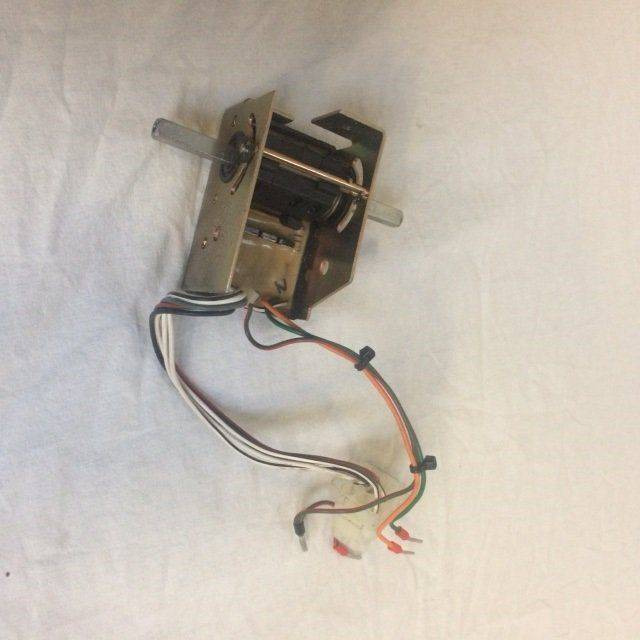 Sensor, Driving direction switch for Caterpillar - Kormányoszlop kapcsoló - Anyagmozgató gép: 1 kép. Sensor, Driving direction switch for Caterpillar - Kormányoszlop kapcsoló - Anyagmozgató gép: 1 kép.