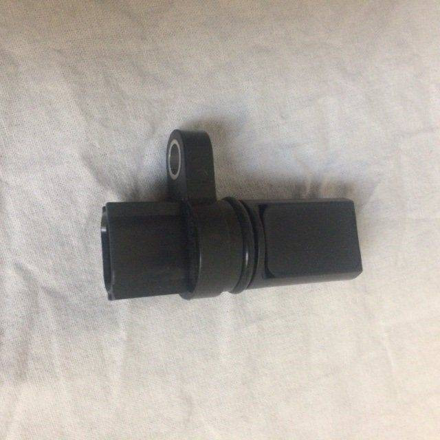Sensor, crankshaft - Érzékelő - Anyagmozgató gép: 1 kép. Sensor, crankshaft - Érzékelő - Anyagmozgató gép: 1 kép.