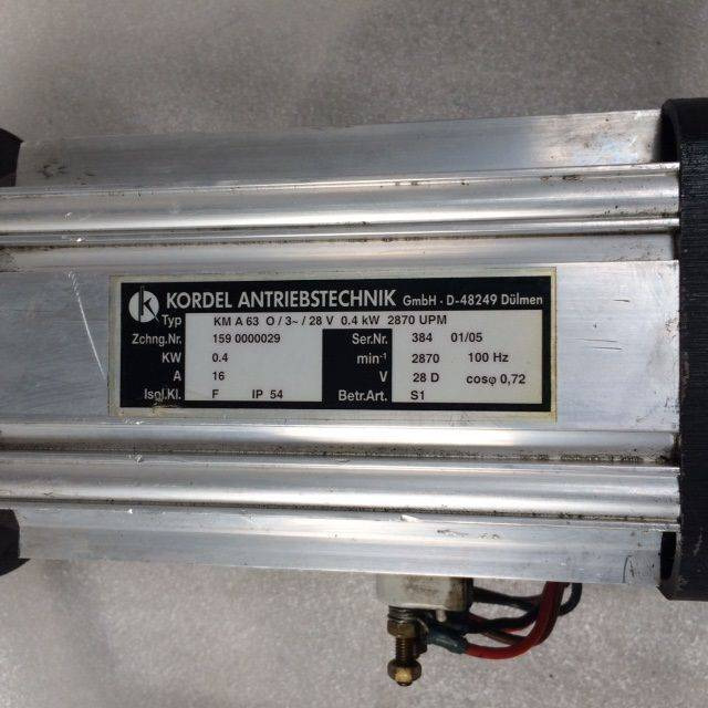 Steering motor for Caterpillar - Kormányzás - Anyagmozgató gép: 4 kép. Steering motor for Caterpillar - Kormányzás - Anyagmozgató gép: 4 kép.