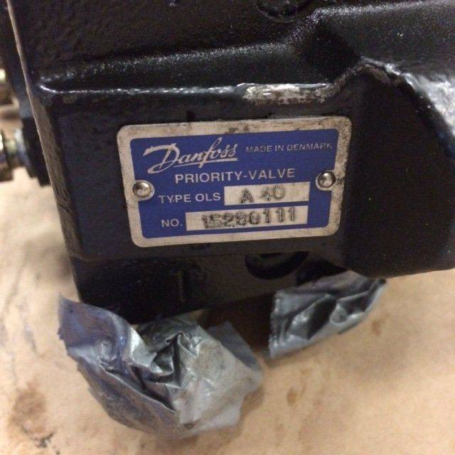 Steering unit with priority valve for Still R50-16 - Kormányzás - Anyagmozgató gép: 5 kép. Steering unit with priority valve for Still R50-16 - Kormányzás - Anyagmozgató gép: 5 kép.