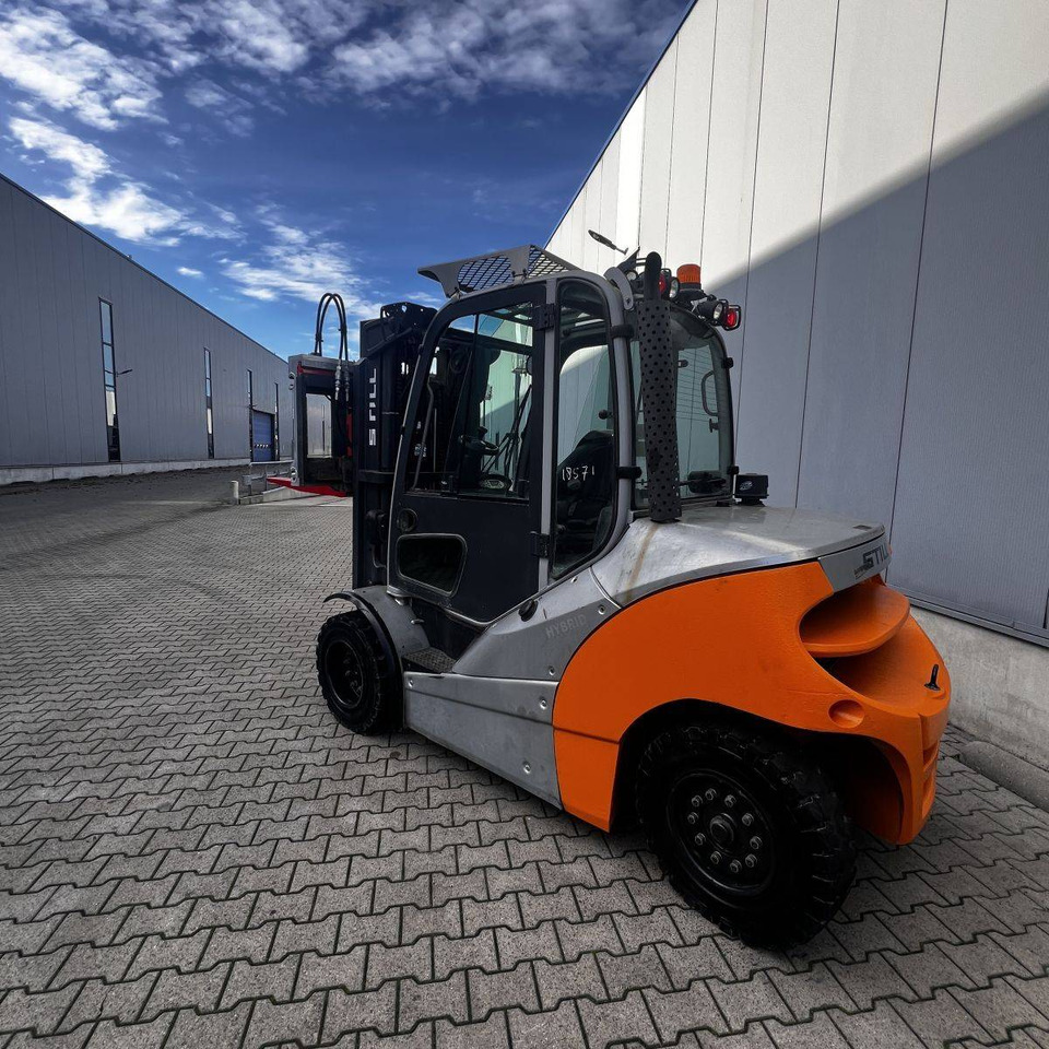 Still RX70-50/600 - Dízel targonca: 3 kép. Still RX70-50/600 - Dízel targonca: 3 kép.