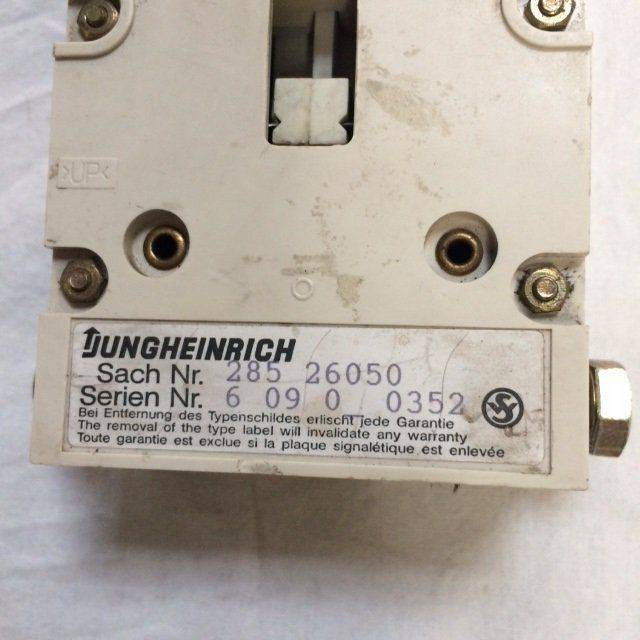 Switch , Master for Jungheinrich - Kormányoszlop kapcsoló - Anyagmozgató gép: 5 kép. Switch , Master for Jungheinrich - Kormányoszlop kapcsoló - Anyagmozgató gép: 5 kép.