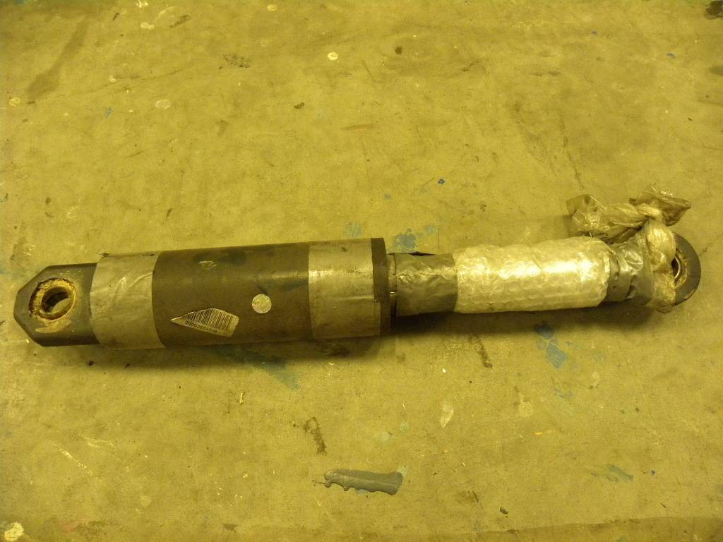 Tilt cylinder for Still R60-45 - Hidraulikus henger - Anyagmozgató gép: 1 kép. Tilt cylinder for Still R60-45 - Hidraulikus henger - Anyagmozgató gép: 1 kép.