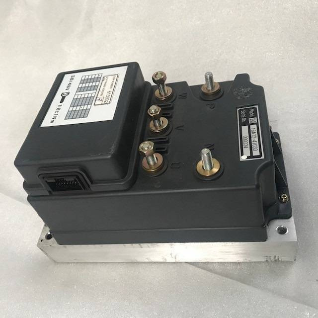 Traction controller for Caterpillar - ECU - Anyagmozgató gép: 2 kép. Traction controller for Caterpillar - ECU - Anyagmozgató gép: 2 kép.