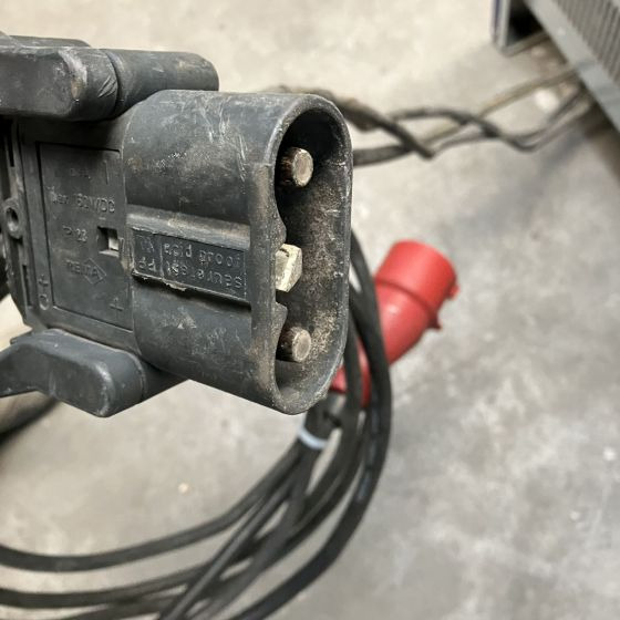Tricom Filon Classic 48V/80A - Elektromos rendszer - Anyagmozgató gép: 4 kép. Tricom Filon Classic 48V/80A - Elektromos rendszer - Anyagmozgató gép: 4 kép.