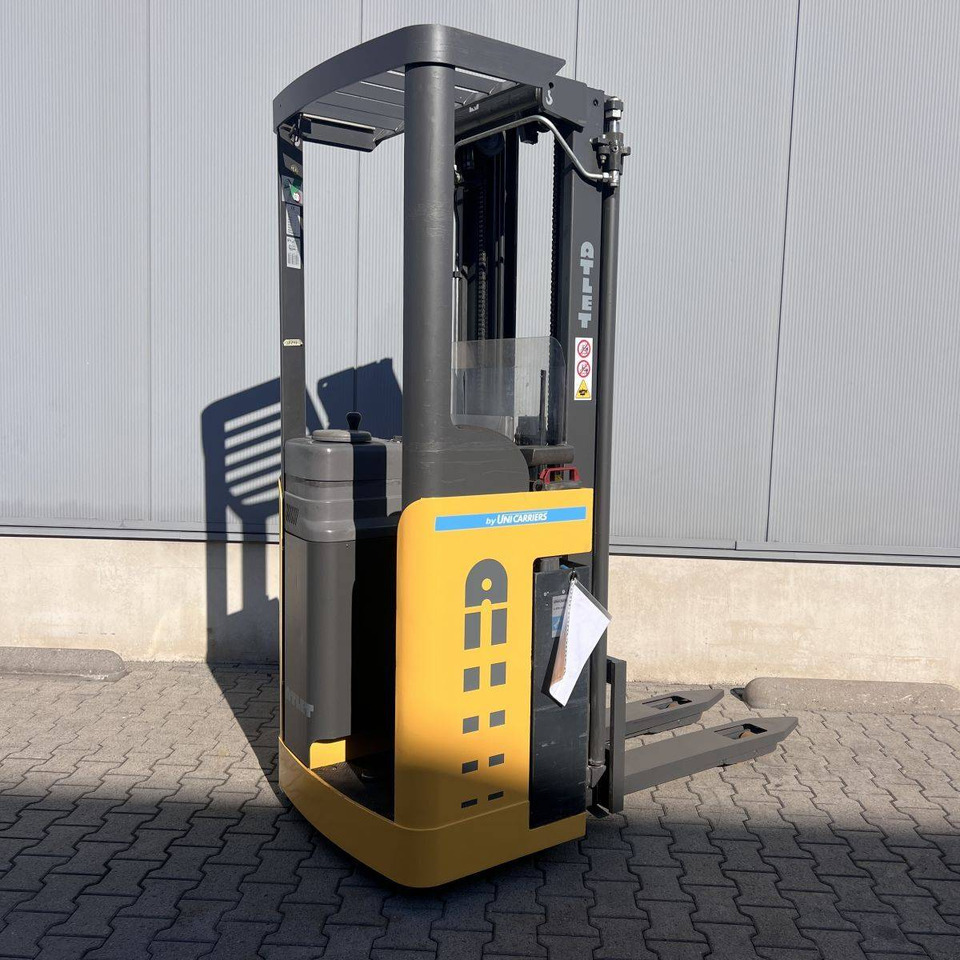 Unicarriers 160SDTFV540 AJN - Emelőtargoncá: 2 kép. Unicarriers 160SDTFV540 AJN - Emelőtargoncá: 2 kép.