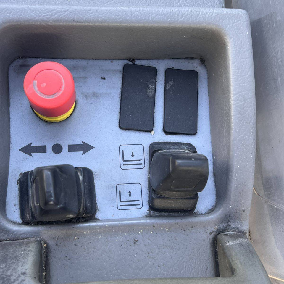 Unicarriers 160SDTFV540 AJN lízing Unicarriers 160SDTFV540 AJN: 9 kép. Unicarriers 160SDTFV540 AJN lízing Unicarriers 160SDTFV540 AJN: 9 kép.