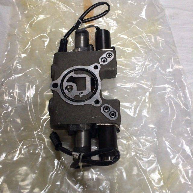 Valve assy,tilt for Caterpillar EP20K-35K/PAC - Hidraulikus szelep - Anyagmozgató gép: 1 kép. Valve assy,tilt for Caterpillar EP20K-35K/PAC - Hidraulikus szelep - Anyagmozgató gép: 1 kép.