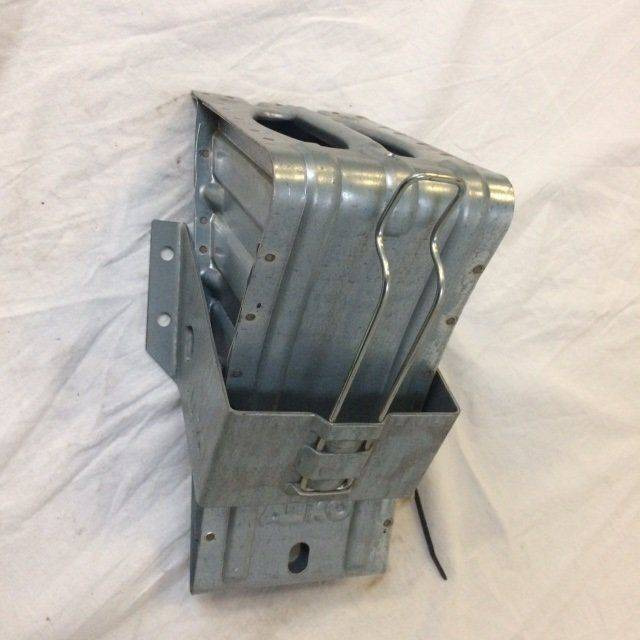 Wheel Chock E36Z-76051 DIN76051 - Fülke és belső tér - Anyagmozgató gép: 1 kép. Wheel Chock E36Z-76051 DIN76051 - Fülke és belső tér - Anyagmozgató gép: 1 kép.